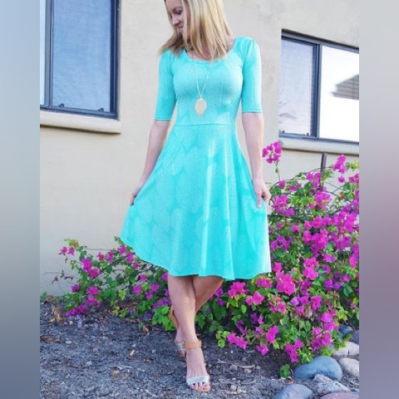 Lularoe NWT Plaid Nicole Dress - Picture 6 of 8